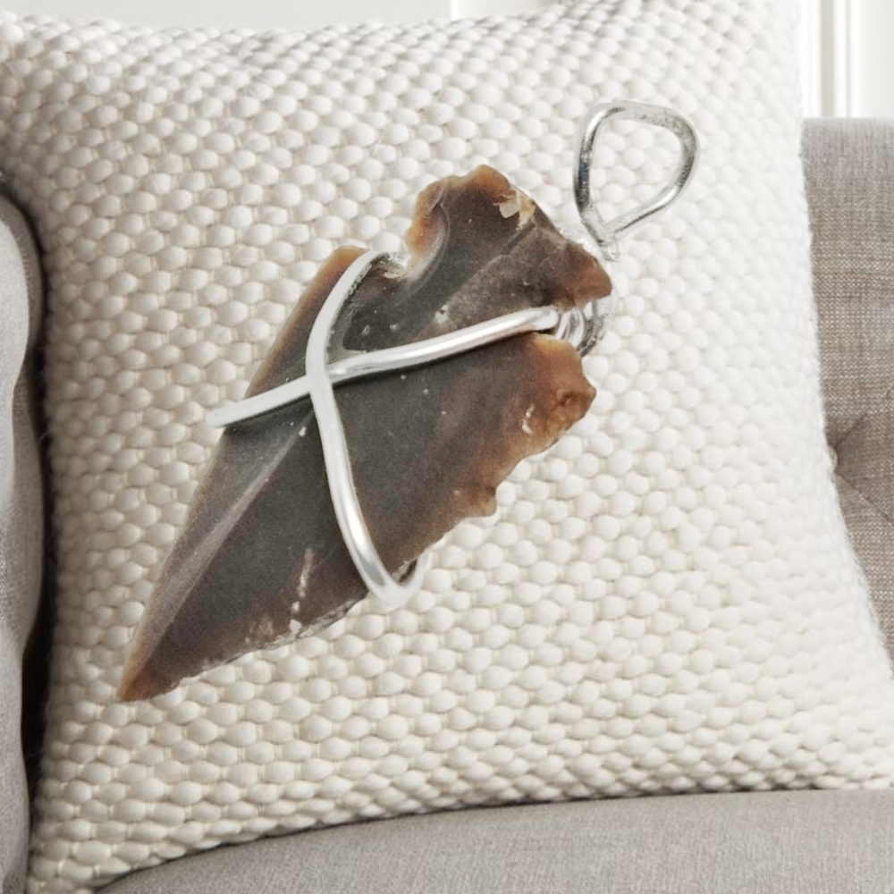👣4/$20. Natural Stone Hand Knapped Arrowheah - Picture 4 of 5